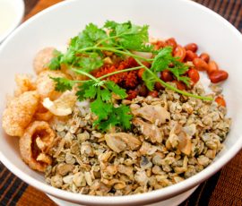 Cay xé lưỡi với đặc sản Huế