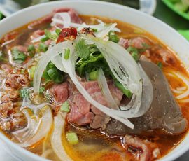 Muốn ăn bún bò Huế- nhất định phải đến Huế một lần
